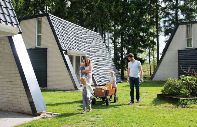 Forest-edge Family Bungalow - Foto 35
