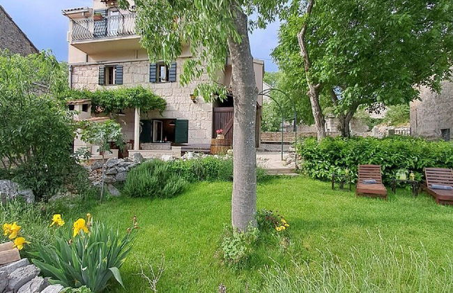 Authentic Stone House Lola - Photo 50