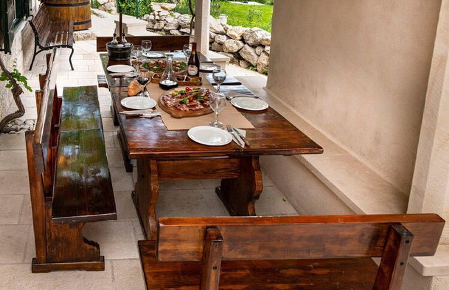 Authentic Stone House Lola - Photo 24