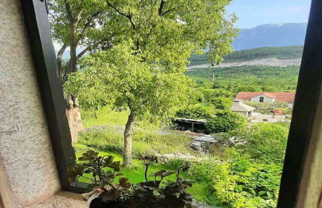 Authentic Stone House Lola - Photo 18