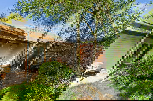 Foto 33 - Amazing Holiday Home With Spacious Garden
