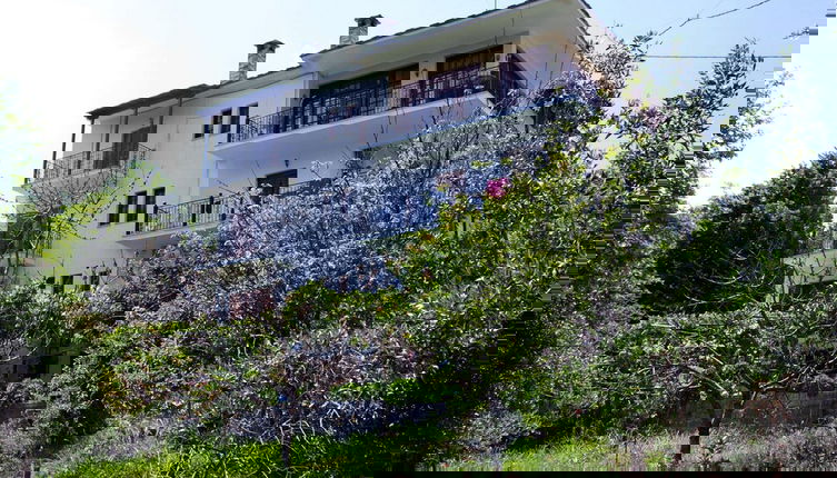 Foto 1 - Paradeisos Studio With Garden View
