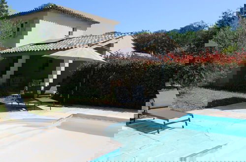Foto 18 - Magnificent Holiday Home With Pool