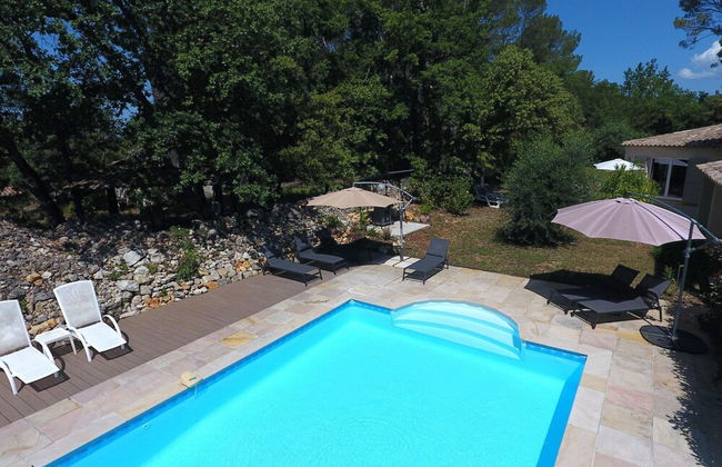 Magnificent Holiday Home With Pool - Foto 24