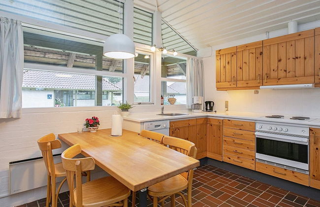 5 Person Holiday Home on a Holiday Park in Karrebaeksminde - Foto 3