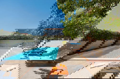 Foto 47 - Sunshine Holiday Home