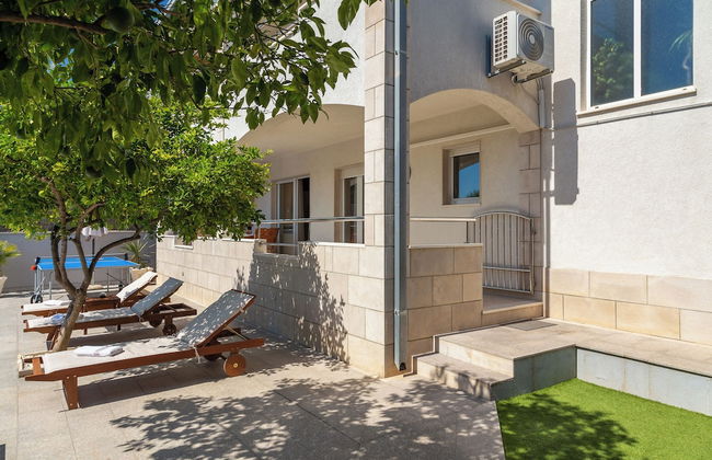 Sunshine Holiday Home - Photo 19