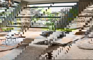 Foto 1 - Waterfront Family Retreat