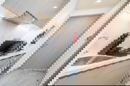 Photo 7 - Large Balcony Studio 10 Minutes From Dubai Mall