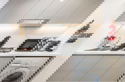 Photo 8 - Large Balcony Studio 10 Minutes From Dubai Mall