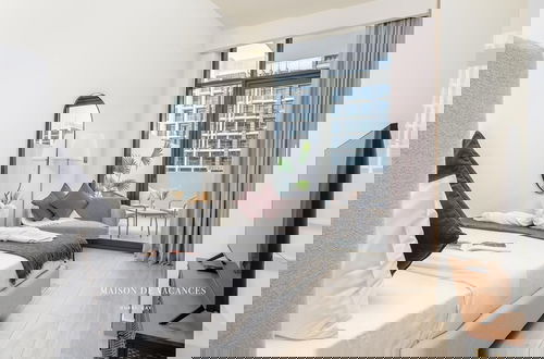 Photo 6 - Large Balcony Studio 10 Minutes From Dubai Mall