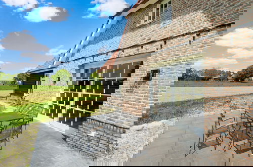 Foto 1 - Beautiful Holiday Home With Terrace
