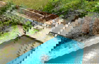 Foto 1 - Sleeps 48, 2 Homes w/ Private Beach Access Bradley Circle Buyout by Avantstay