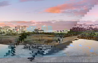 Foto 2 - Egret by Avantstay 10 BR Ocean Estate Infinity Pool w Views Walk to Beach