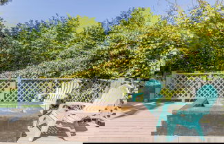 Photo 2 - Sunny Side Island Retreat by Avantstay Backyard