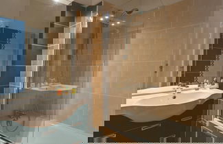Photo 3 - Apartment Le Brusc With Sea View