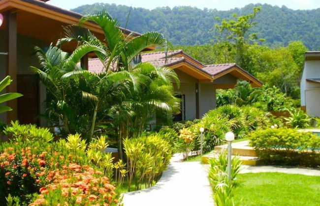 Escape Cabins - Photo 47