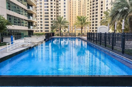 Foto 13 - Stylish + Bright 1BR With Dubai Marina Views