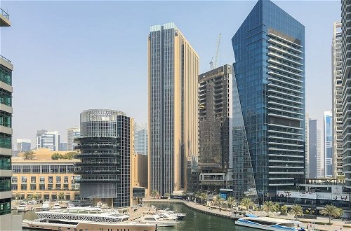 Photo 17 - Stylish + Bright 1BR With Dubai Marina Views