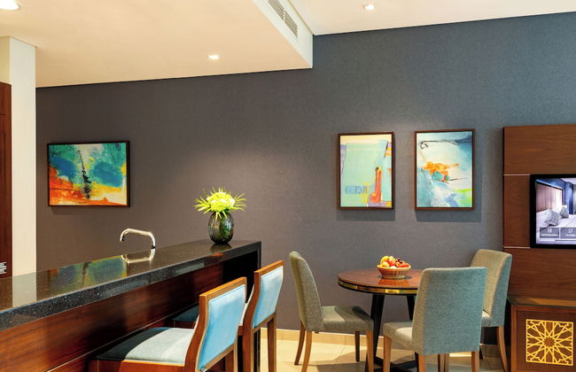 Royal Continental Suites - Foto 7
