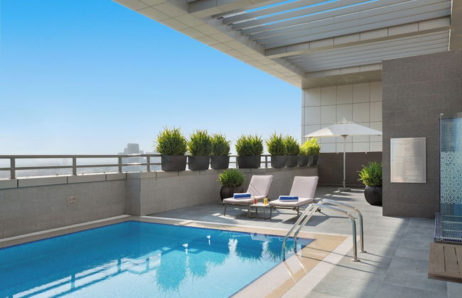 Royal Continental Suites - Foto 41