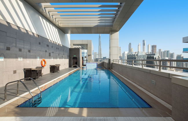 Royal Continental Suites - Foto 43