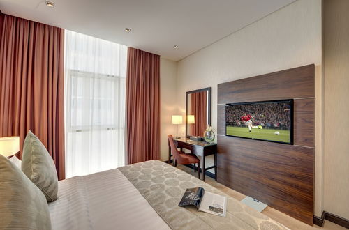 Photo 8 - Royal Continental Suites