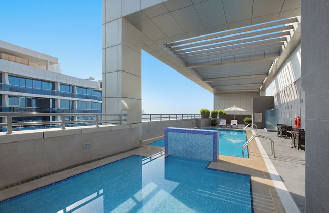 Royal Continental Suites - Foto 42