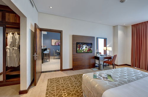 Photo 5 - Royal Continental Suites