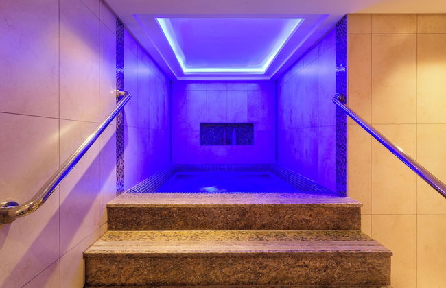 Royal Continental Suites - Foto 56
