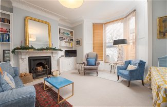 Photo 1 - Charming Flat in Leafy West London by Underthedoormat