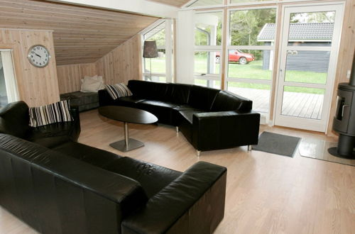 Photo 9 - 10 Person Holiday Home in Aakirkeby