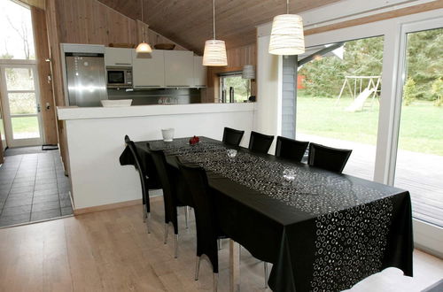 Foto 6 - 10 Person Holiday Home in Aakirkeby