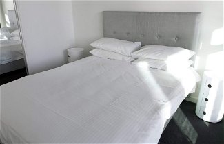 Foto 1 - Brand New 1 Bedroom Apartment in South Melbourne