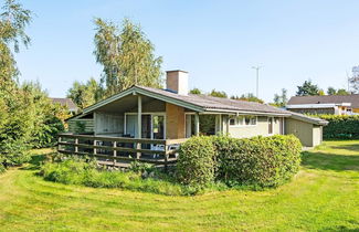 Foto 1 - 6 Person Holiday Home in Glesborg