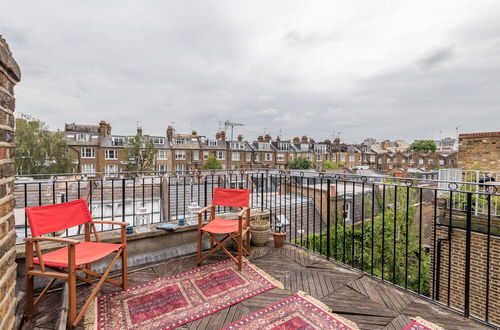 Photo 25 - Panoramic Family Home in Maida Vale