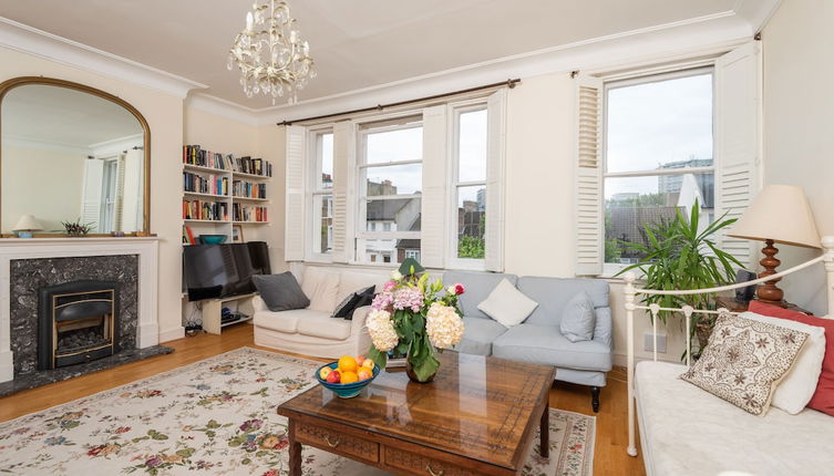 Photo 1 - Panoramic Family Home in Maida Vale