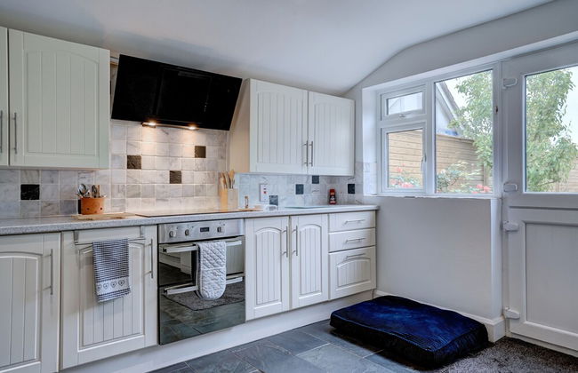 Norfolk Luxe Beach House Sleeps 8 Dog Friendly - Foto 18
