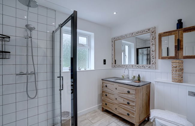 Norfolk Luxe Beach House Sleeps 8 Dog Friendly - Foto 29