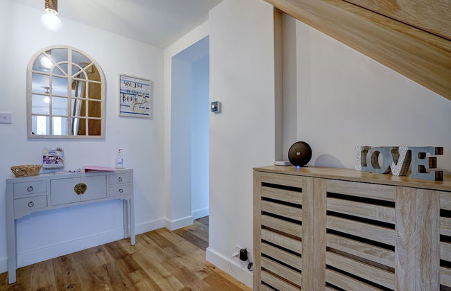 Norfolk Luxe Beach House Sleeps 8 Dog Friendly - Foto 10