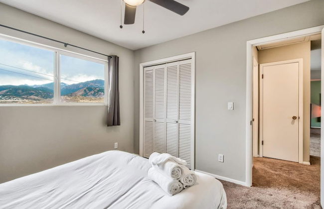 2brclose To Hiking & Garden of Godsbose Surround Sound Pet-friendly - Foto 6