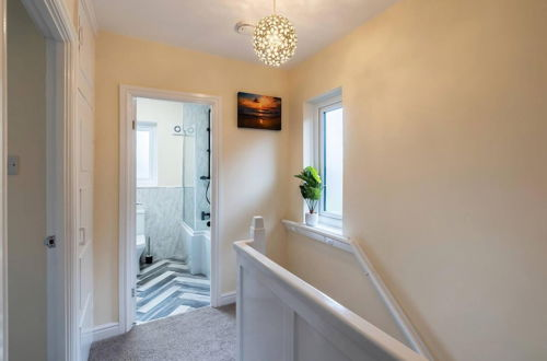 Photo 3 - Impeccable Luxury 2-bed House in Sheffield