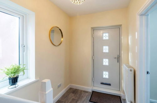 Photo 6 - Impeccable Luxury 2-bed House in Sheffield
