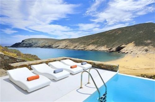 Foto 34 - Luxurious 7 Bedroom Villa in Fokos Beach