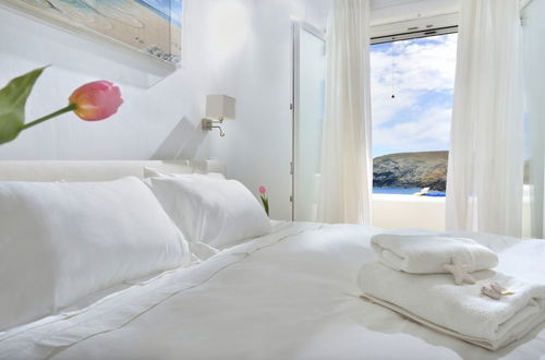 Foto 11 - Luxurious 7 Bedroom Villa in Fokos Beach