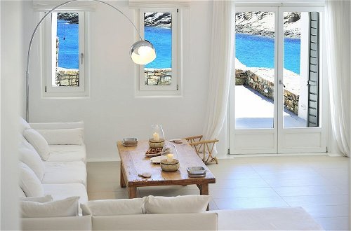 Foto 20 - Luxurious 7 Bedroom Villa in Fokos Beach