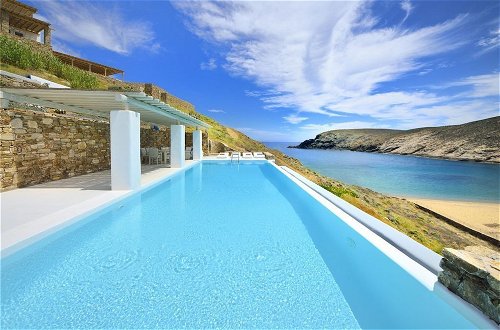 Foto 30 - Luxurious 7 Bedroom Villa in Fokos Beach