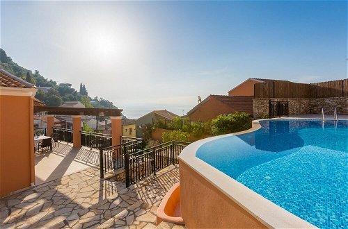 Foto 31 - Villa Konstantinos Large Private Pool Walk to Beach Sea Views A C Wifi - 354