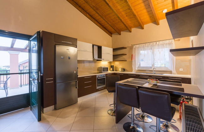 Villa Konstantinos Large Private Pool Walk to Beach Sea Views A C Wifi - 354 - Foto 4