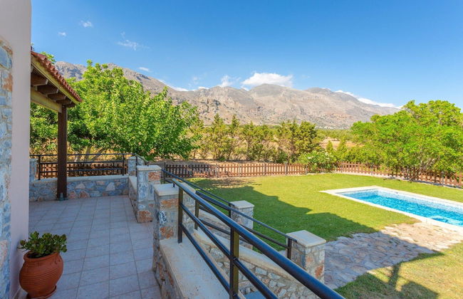 Spiros Beach Villa Large Private Pool Walk to Beach Sea Views A C Wifi Car Not Required - 971 - Photo 11